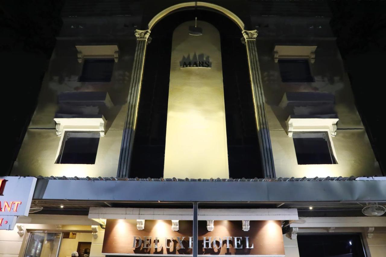 Deluxe Hotel Chennai Zewnętrze zdjęcie
